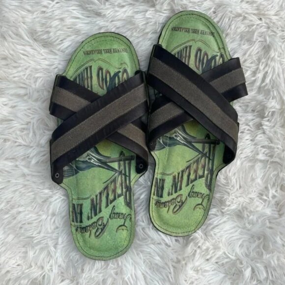 Tommy Bahama Other - Tommy Bahama Men’s ' Leather upper Black and Green Sandals. 12